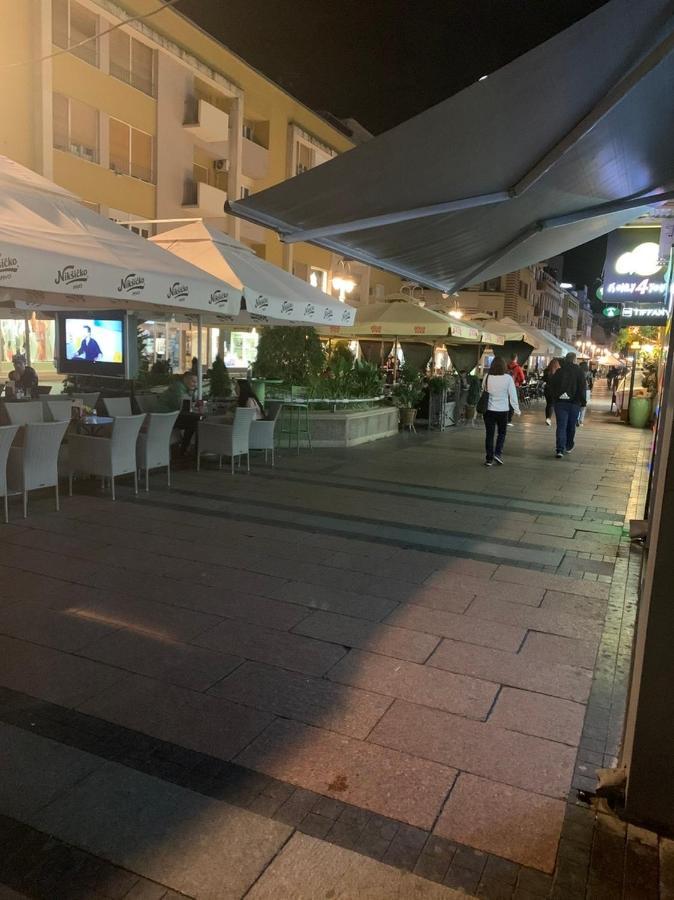 Ni Palas Central מראה חיצוני תמונה
